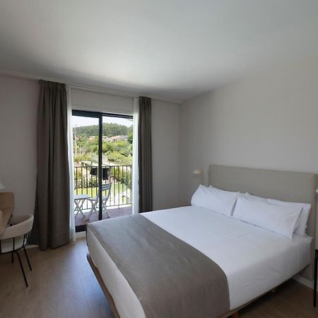 Hotel H4 Cangas 3 Superior Bagian luar foto