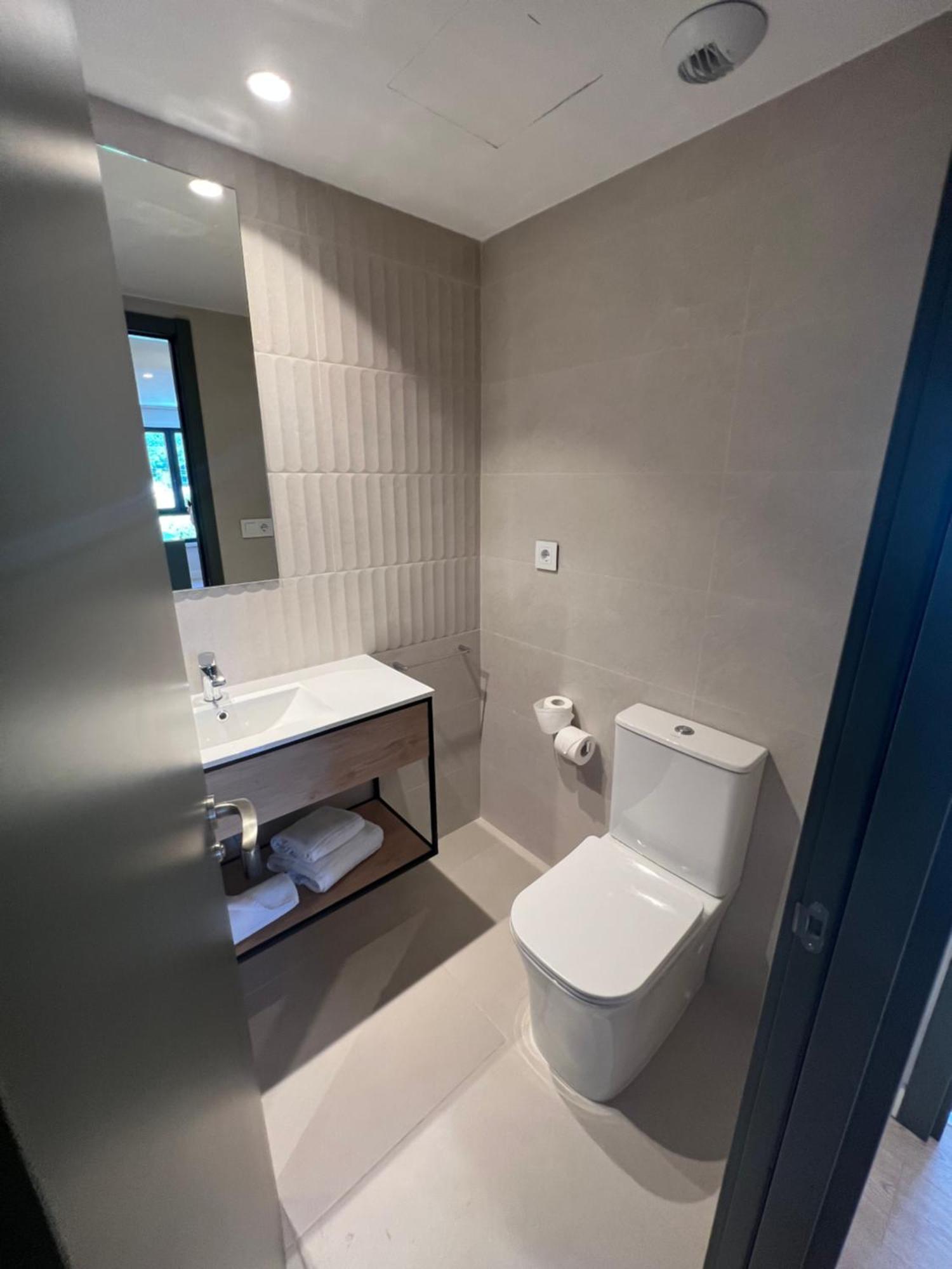 Hotel H4 Cangas 3 Superior Bagian luar foto